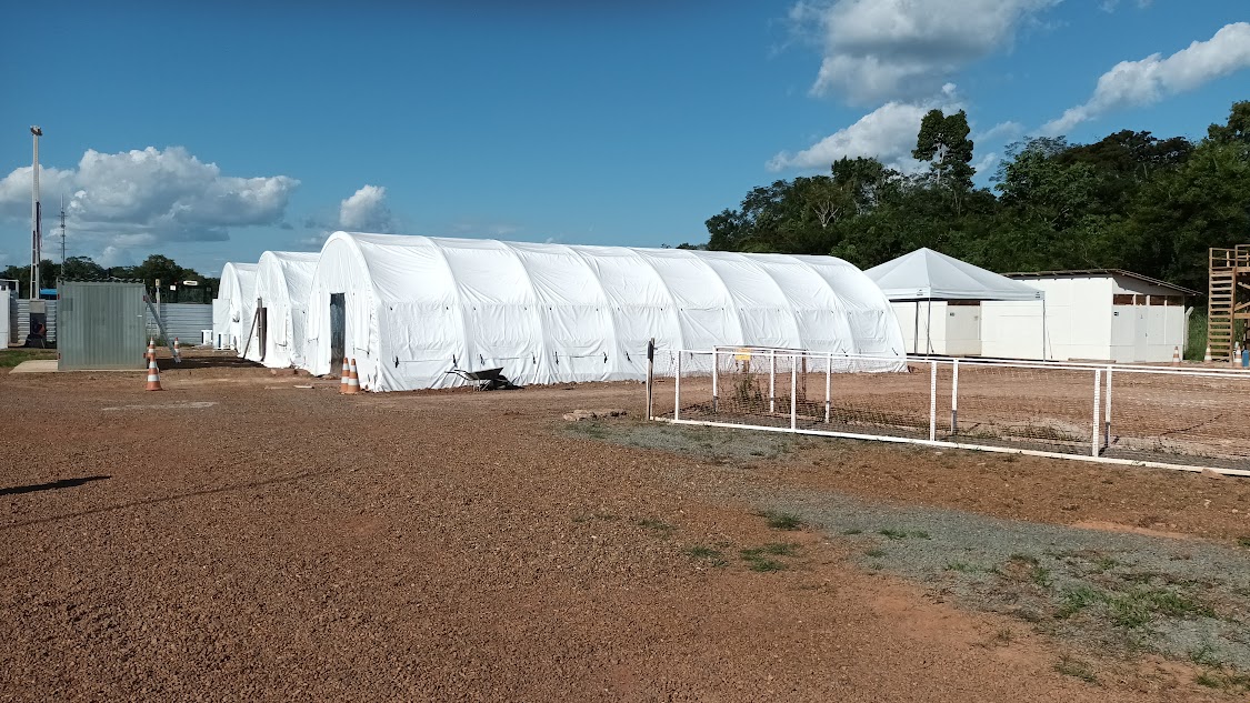 Proteja Seu Espaço com Tendas Profissionais